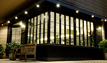 RETAIL, HOTELS & RESTAURANTS