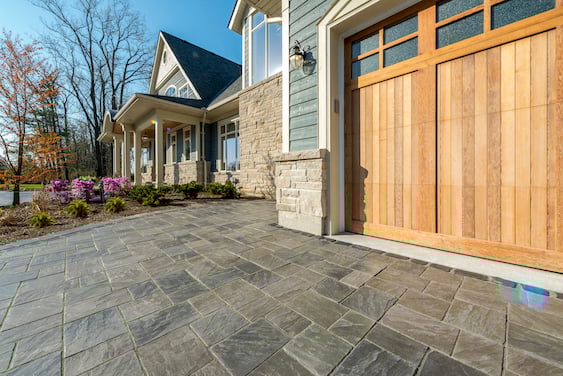 Richcliff-Unilock-patio-paver