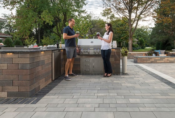 Unilock-pavers-outdoor-kitchen