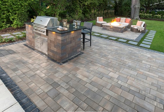 unilock-pavers-grill