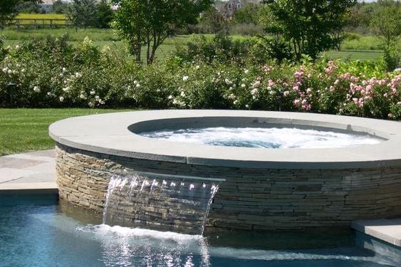connected-spa-pool