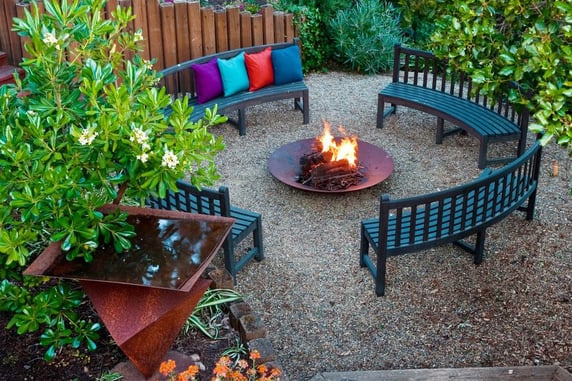 outdoor-fire-pit-with-seating.jpeg