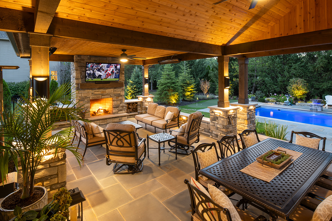 Modern pergola design in Rocky River, OH